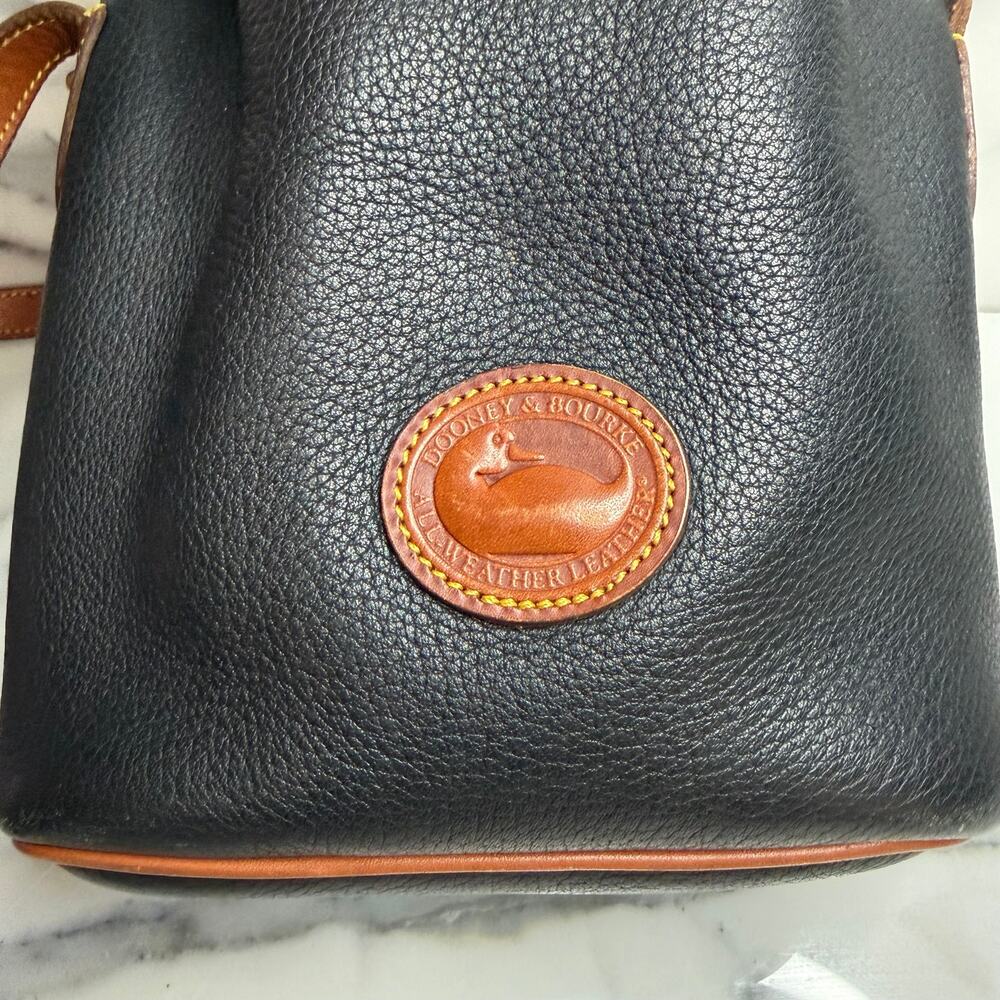 Vintage Dooney & Bourke All-Weather Black Leather Drawstring Bucket Bag Small - Picture 2 of 10